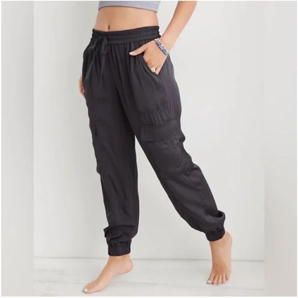 Aerie Charcoal Grey Elastic Waist Satin Joggers With Pockets Size M